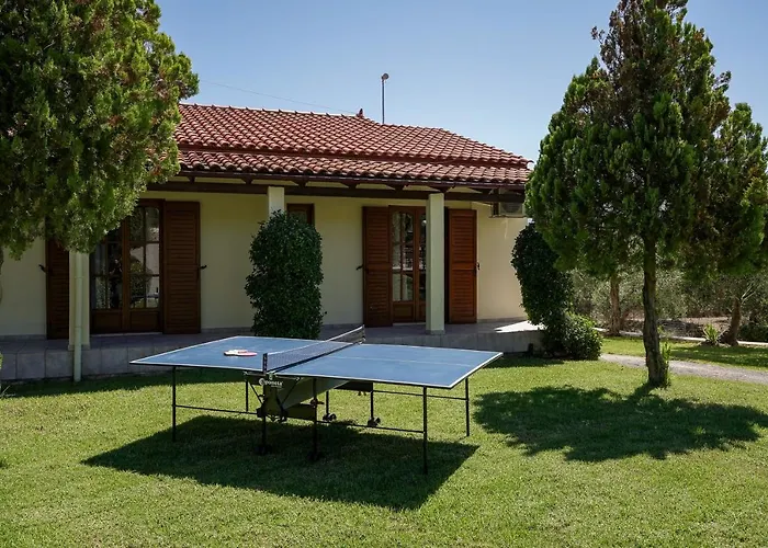 Lefkothea Villas With Large Pool, Bbq & Playground