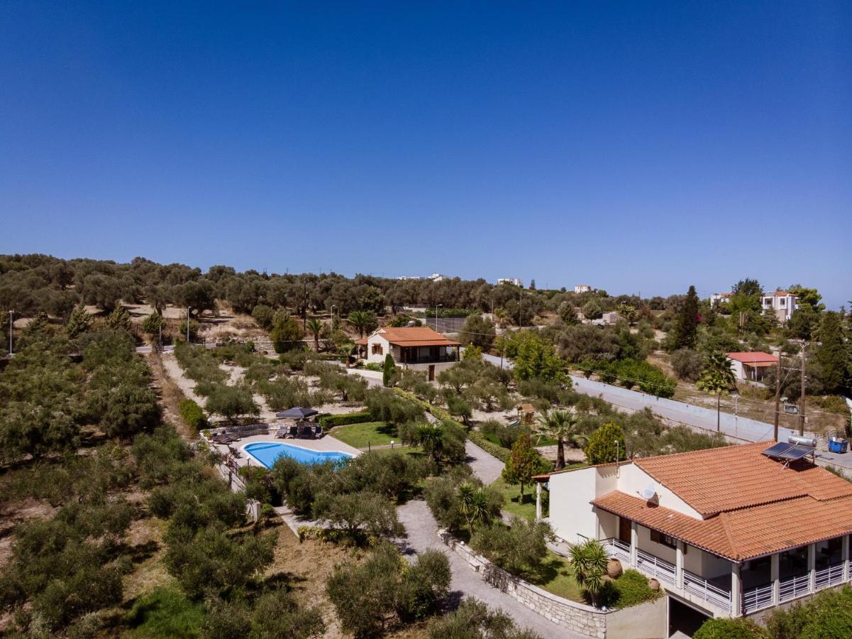 Lefkothea With Large Pool, Bbq & Playground Villa