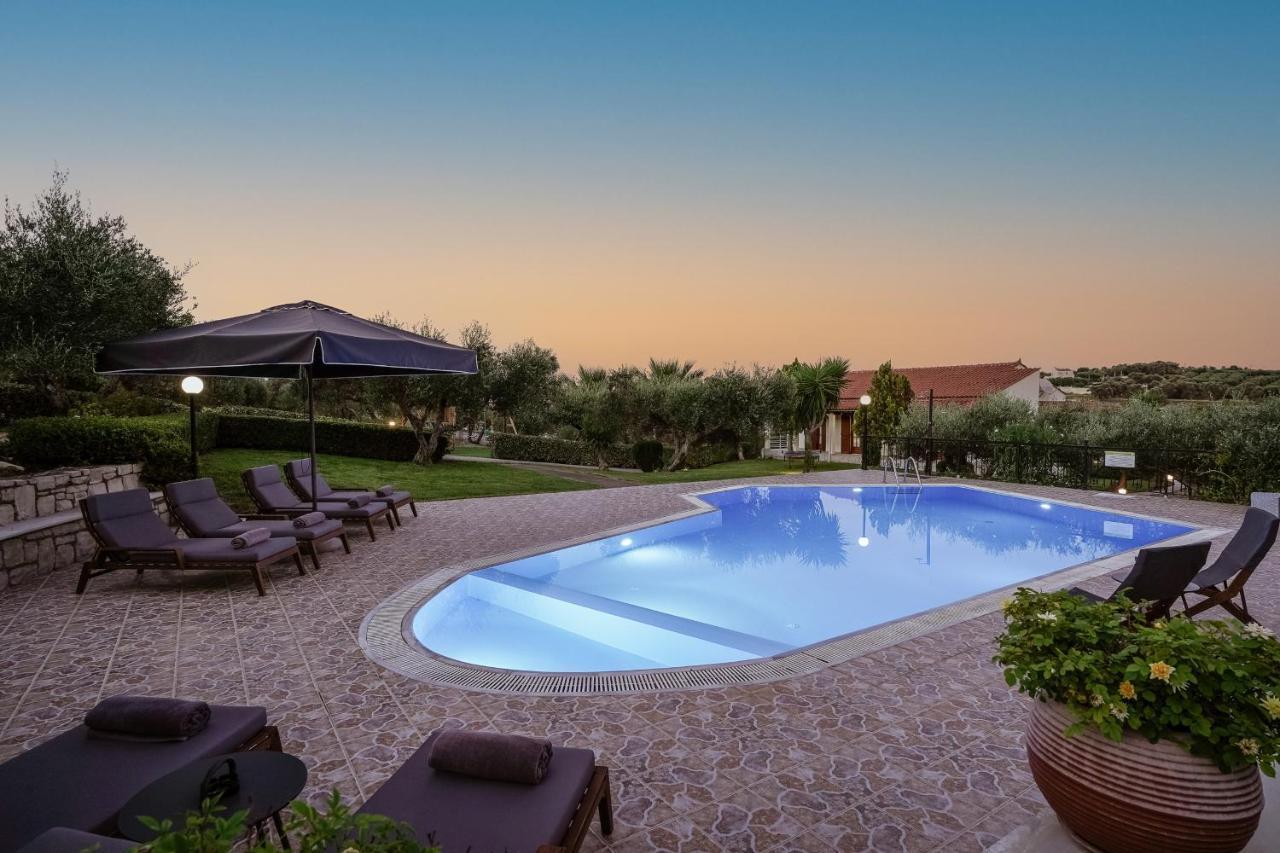 Lefkothea With Large Pool, Bbq & Playground * Adelianos Kampos