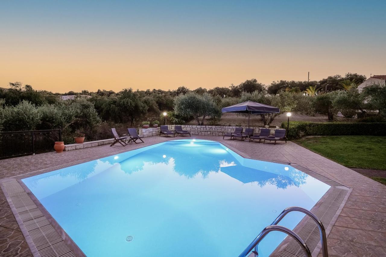 Villa Lefkothea With Large Pool, Bbq & Playground