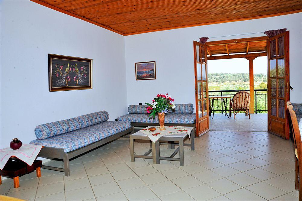 Lefkothea With Large Pool, Bbq & Playground *