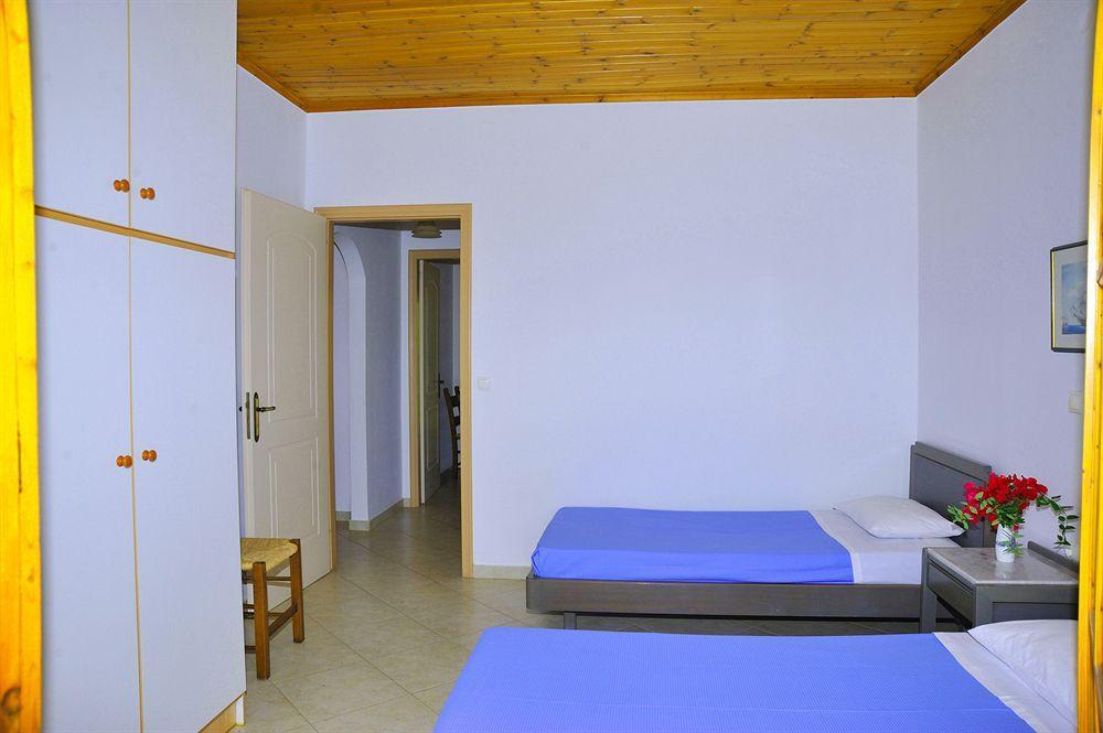Lefkothea With Large Pool, Bbq & Playground