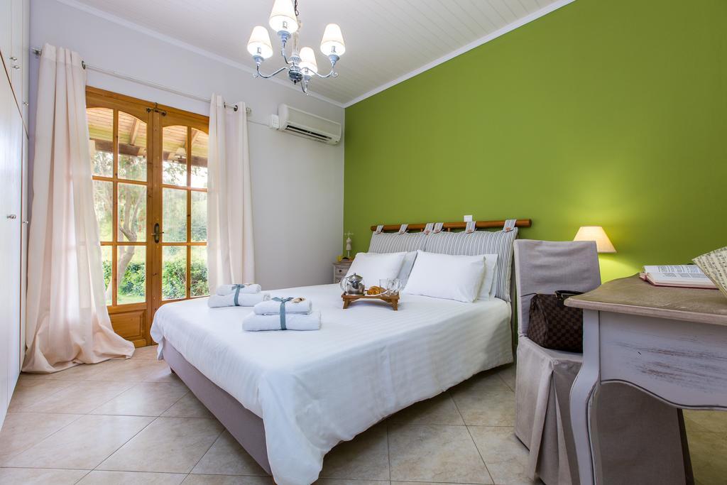 Villa Lefkothea With Large Pool, Bbq & Playground *